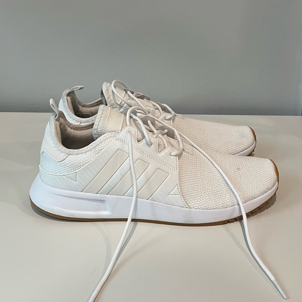 Men’s 10.5 Adidas white sneakers